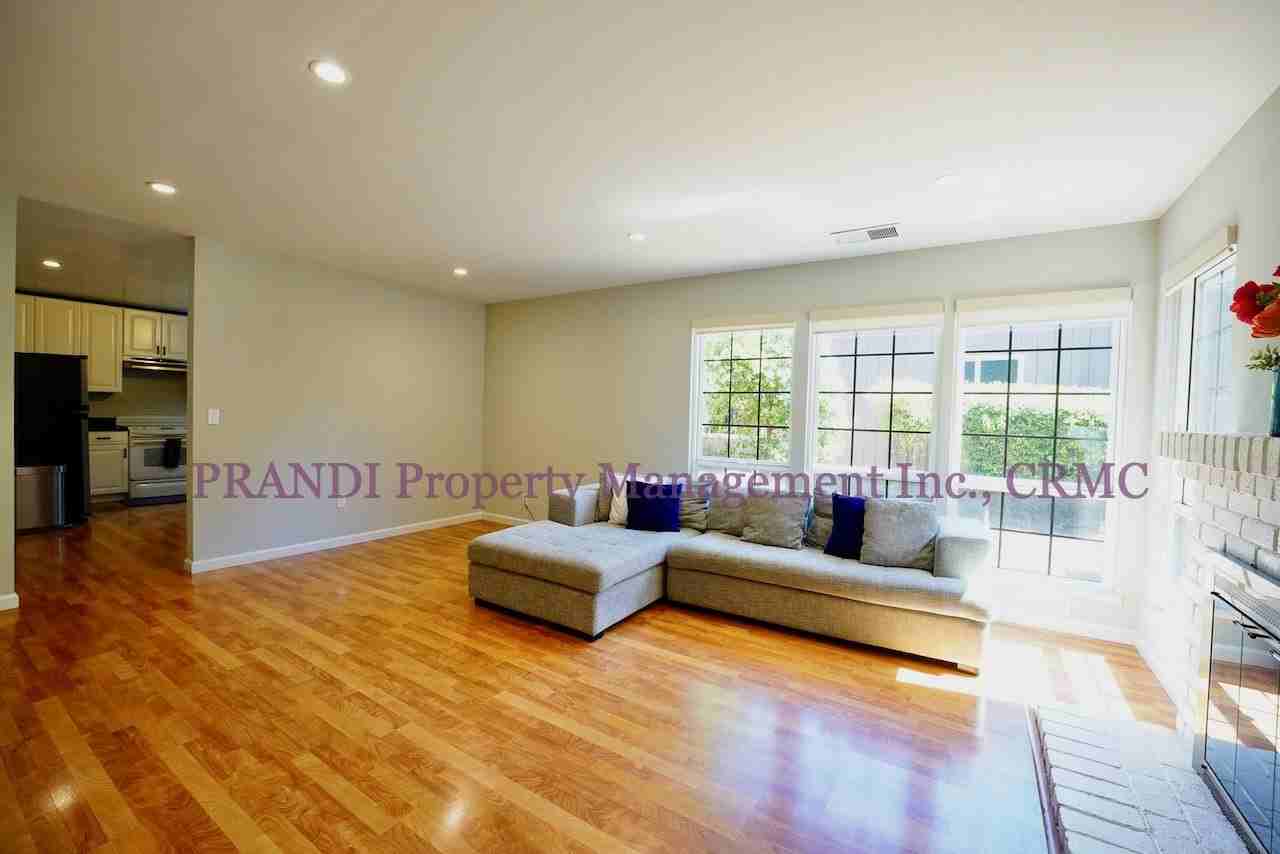 1727 Grand Ave - Photo 3 of 18