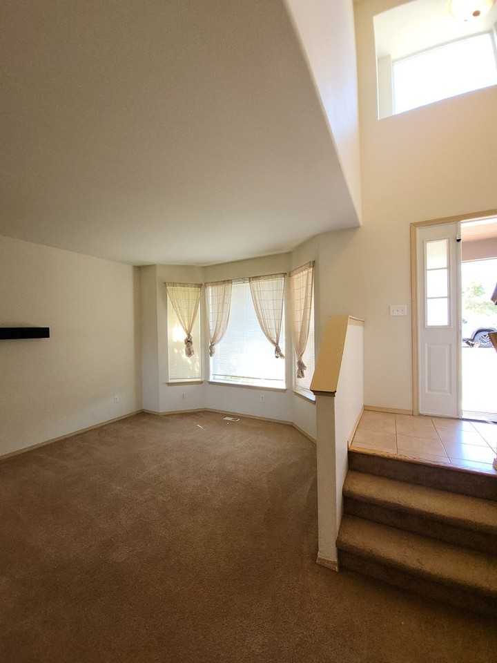308 Ridgeview Dr - Photo 3 of 30