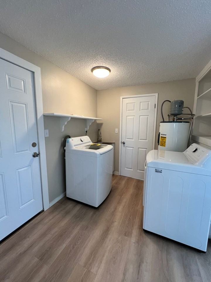 324 N Central Dr - Photo 7 of 21