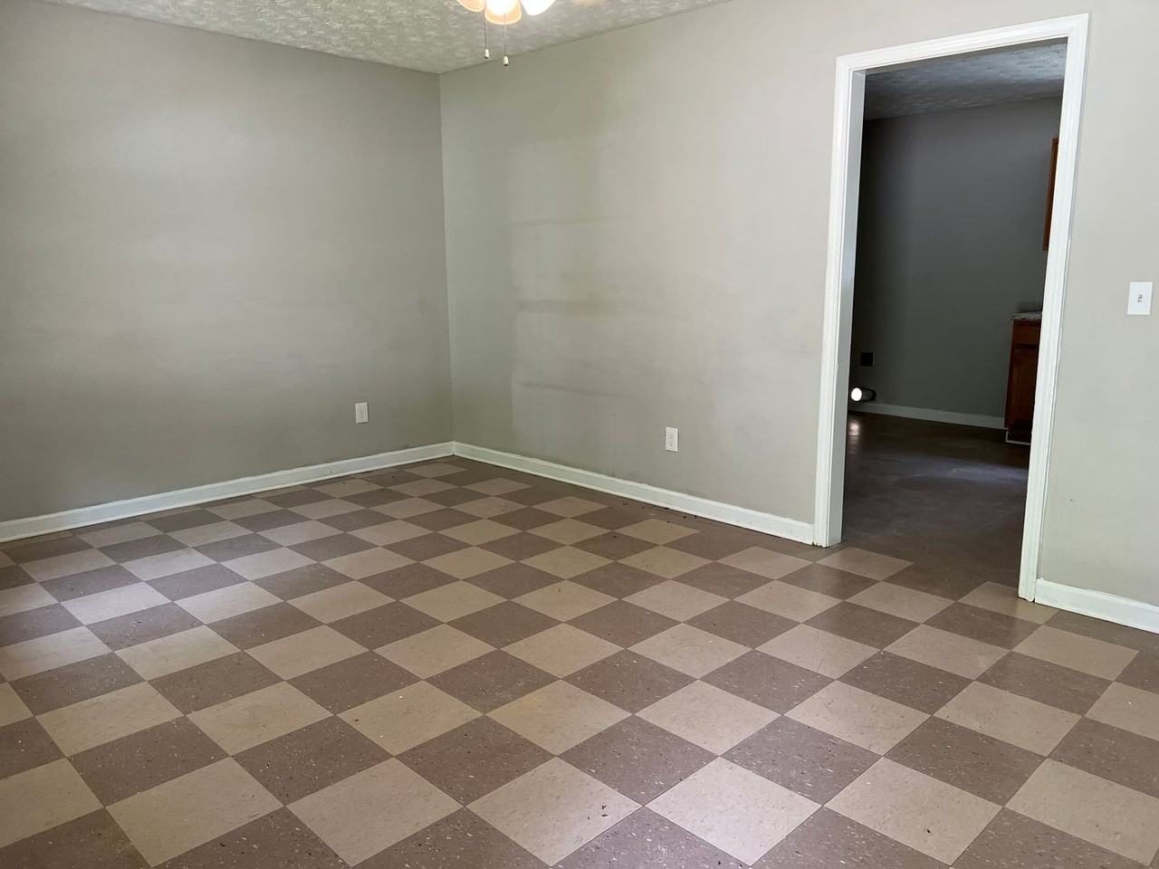 7121 Greenway Cv Sw - Photo 3 of 15