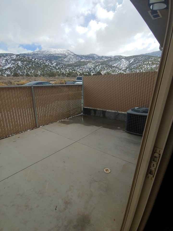 920 S 25 E #9G - Photo 2 of 8