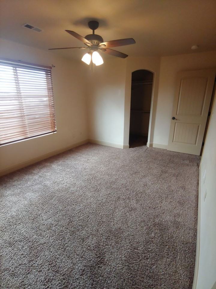 920 S 25 E #9G - Photo 6 of 8