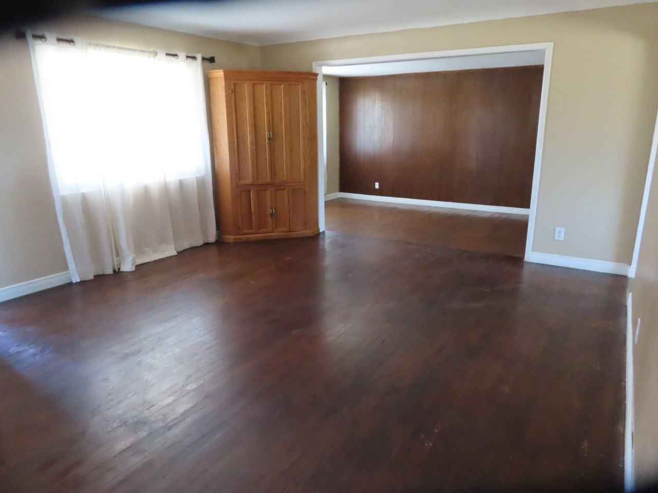 7709 Matamoros Dr - Photo 2 of 13