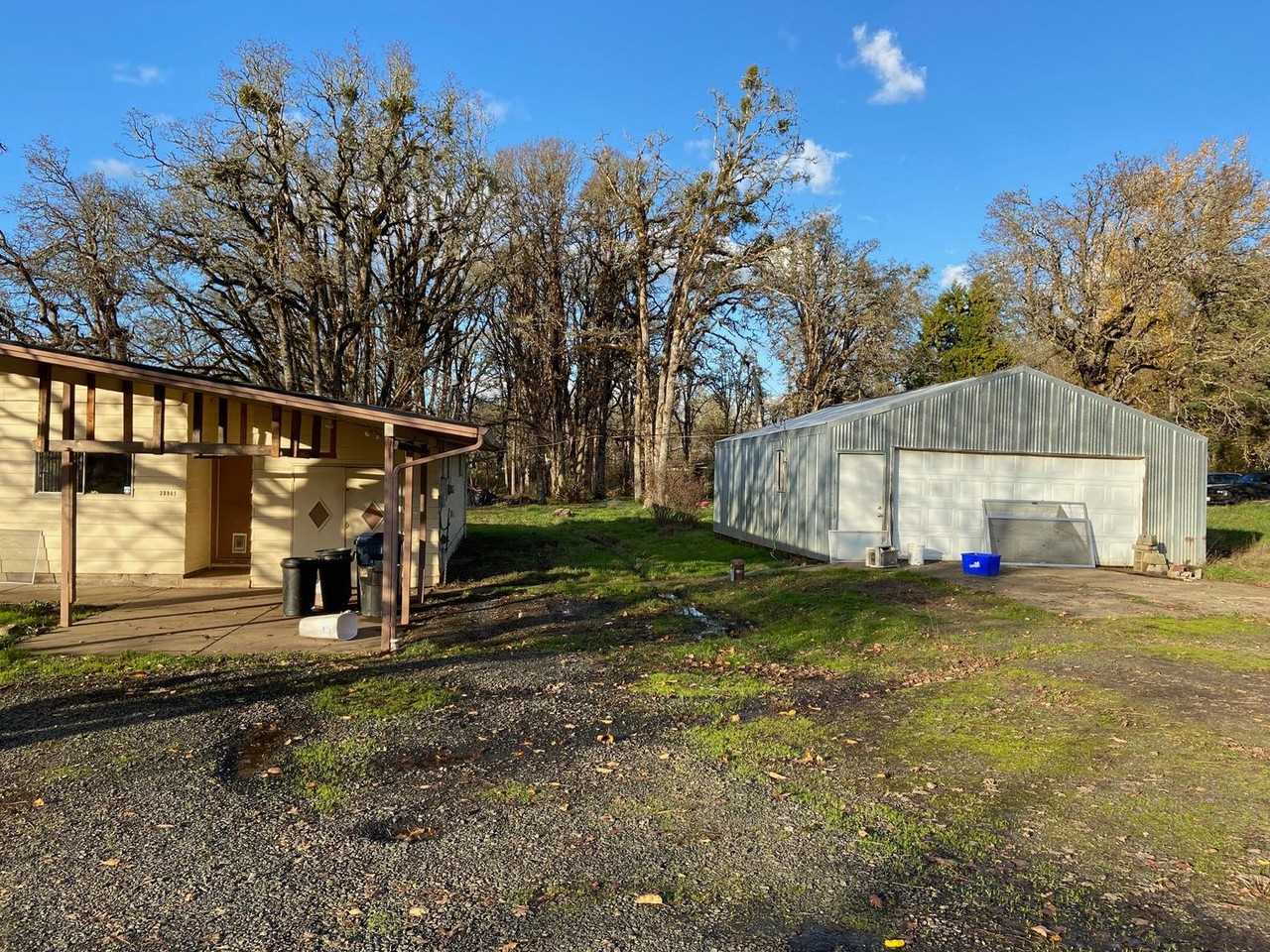 38941 Rogers Ln - Photo 2 of 15