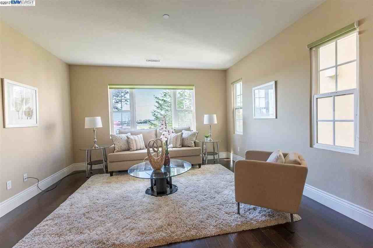 44017 Renoir Ter - Photo 2 of 19