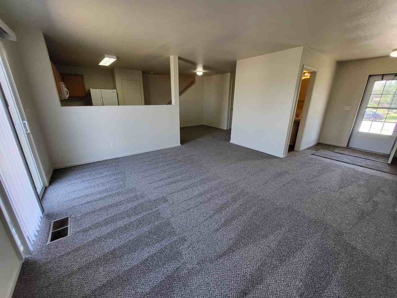 8871 Red Baron Boulevard - Photo 3 of 10