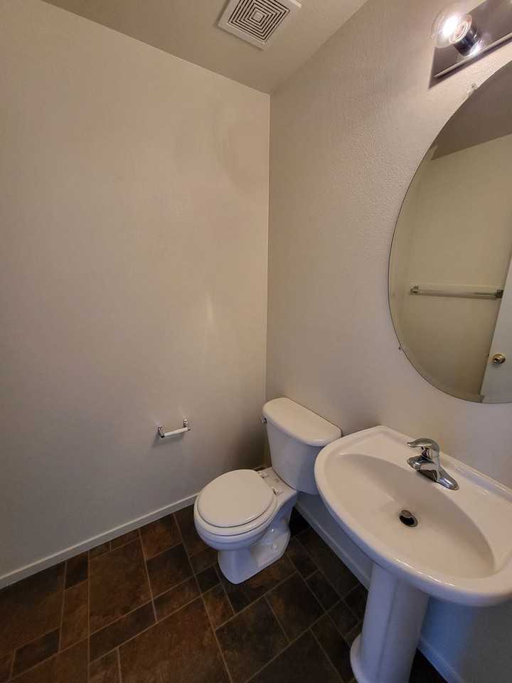 8871 Red Baron Boulevard - Photo 4 of 10