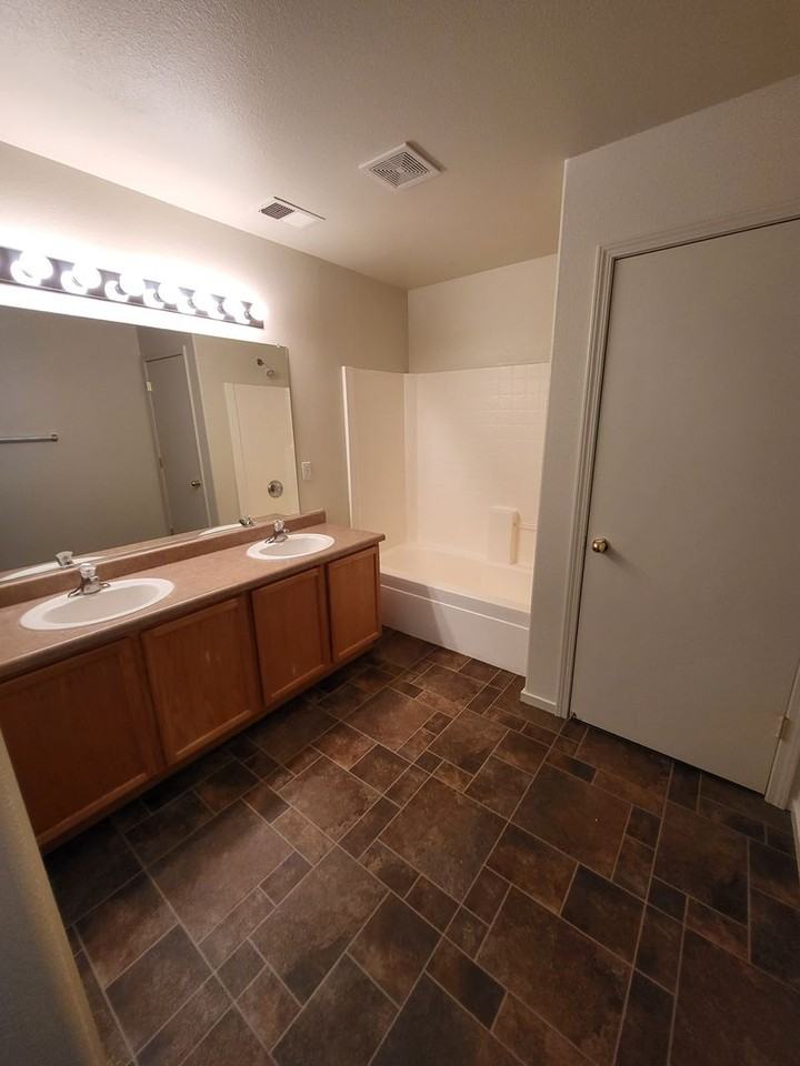 8871 Red Baron Boulevard - Photo 6 of 10