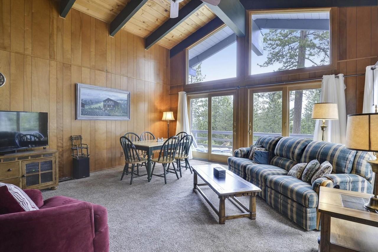 1335 Snow Flower Ln - Photo 3 of 20