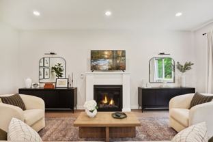 614 S Division St - Photo 1 of 1