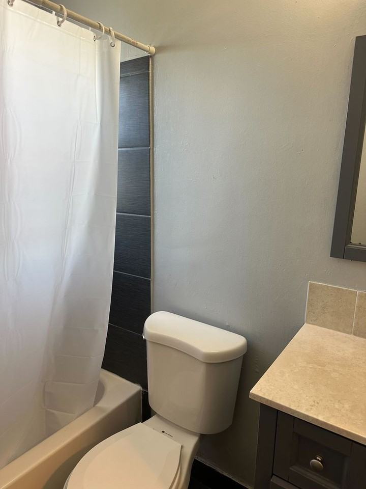 3109 School St - Photo 6 of 8