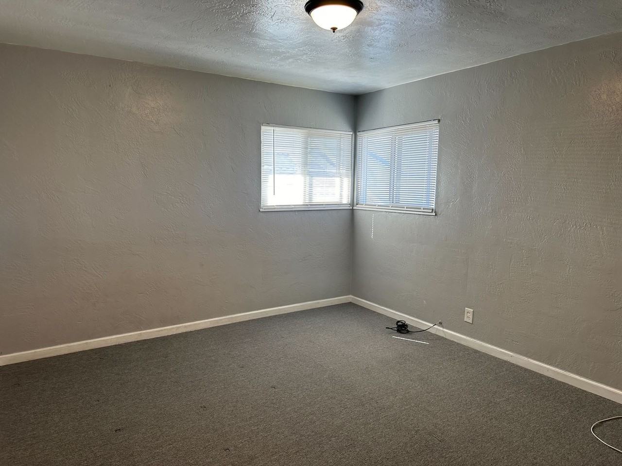 3109 School St - Photo 7 of 8