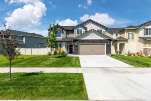 featured image of 2580 E Blackstone Dr