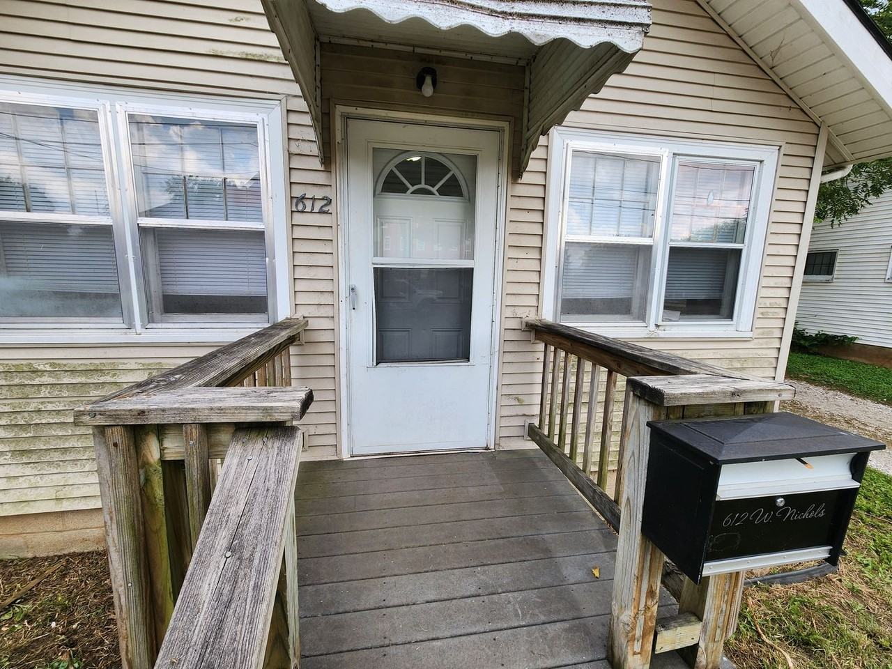 612 W Nichols St - Photo 4 of 14