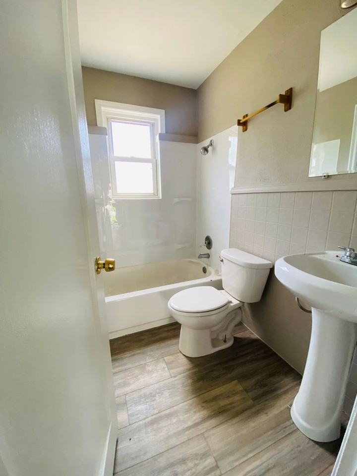 60 Mayme Dr - Photo 2 of 11