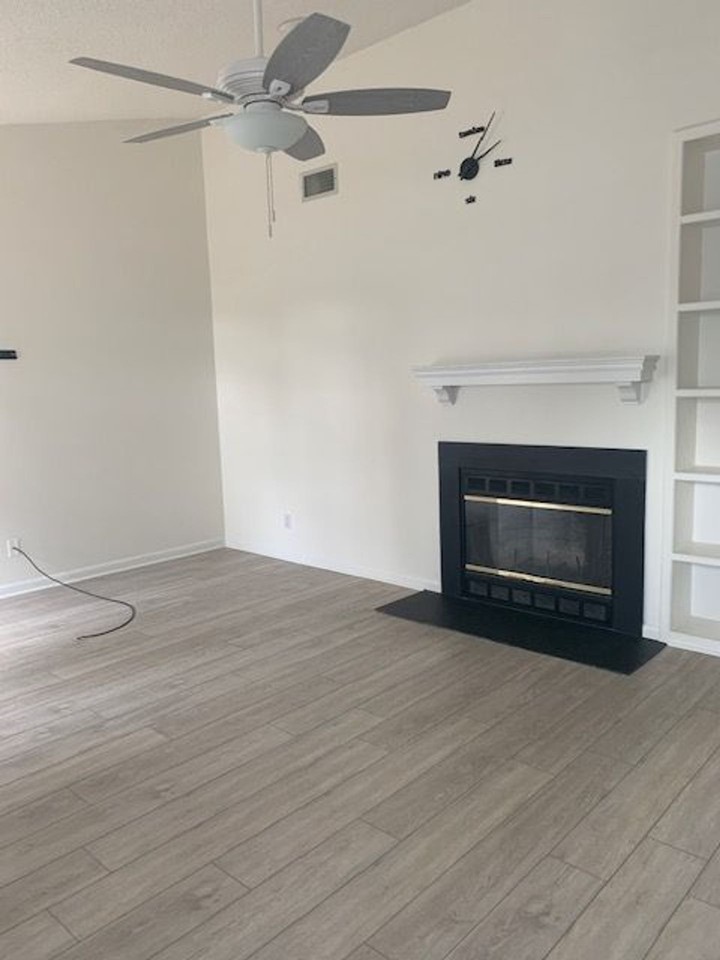 700 Skip Jack Ln #F2 - Photo 3 of 26
