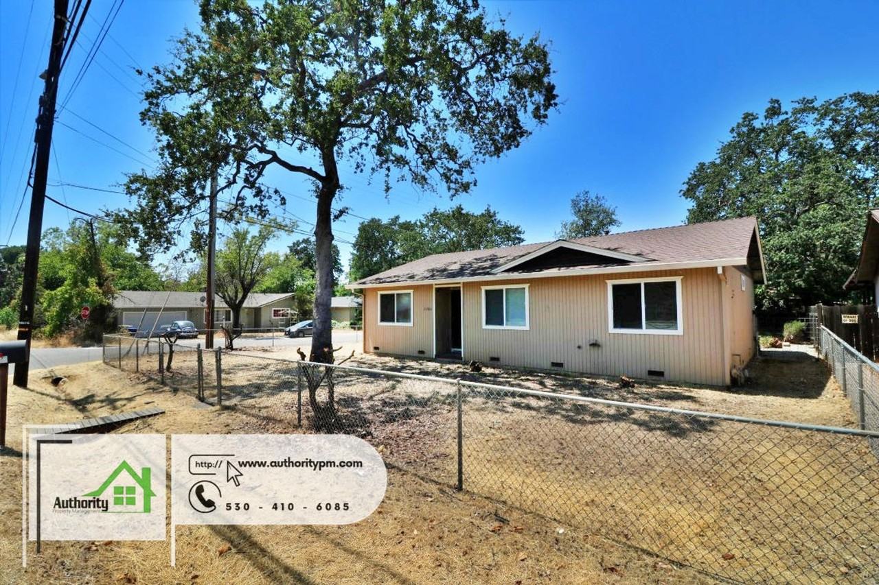 2250 Victor Ave - Photo 3 of 27