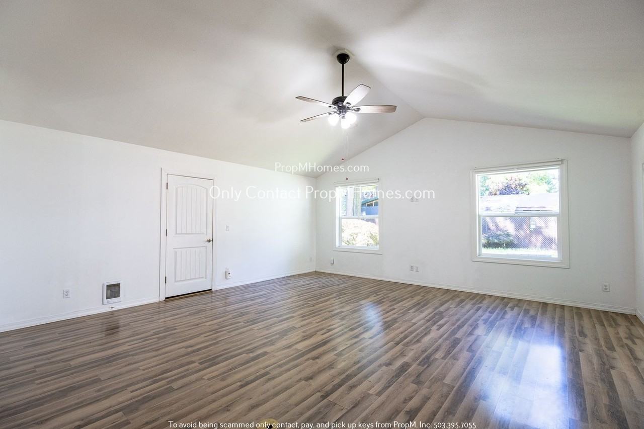 1205 Ne 111th Ave - Photo 6 of 22