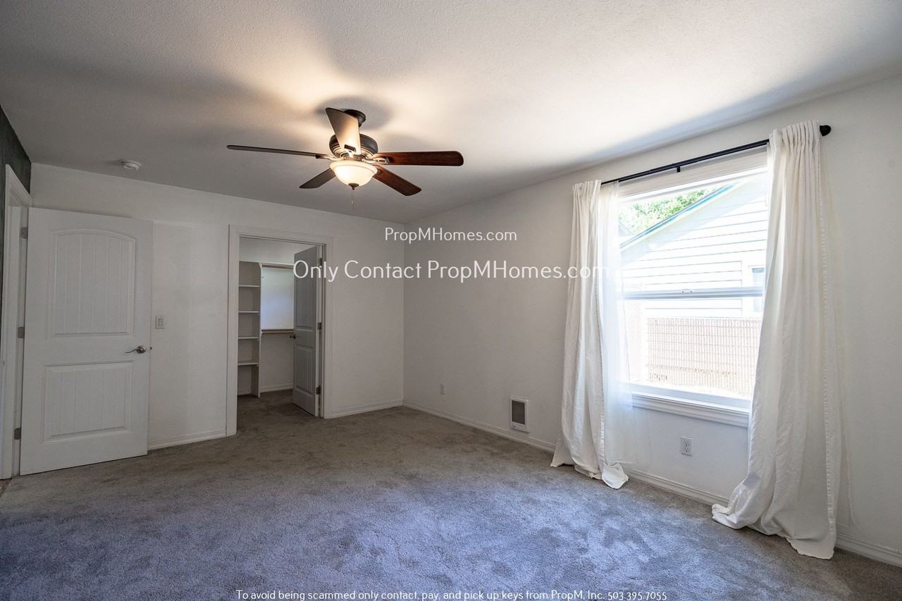 1205 Ne 111th Ave - Photo 7 of 22