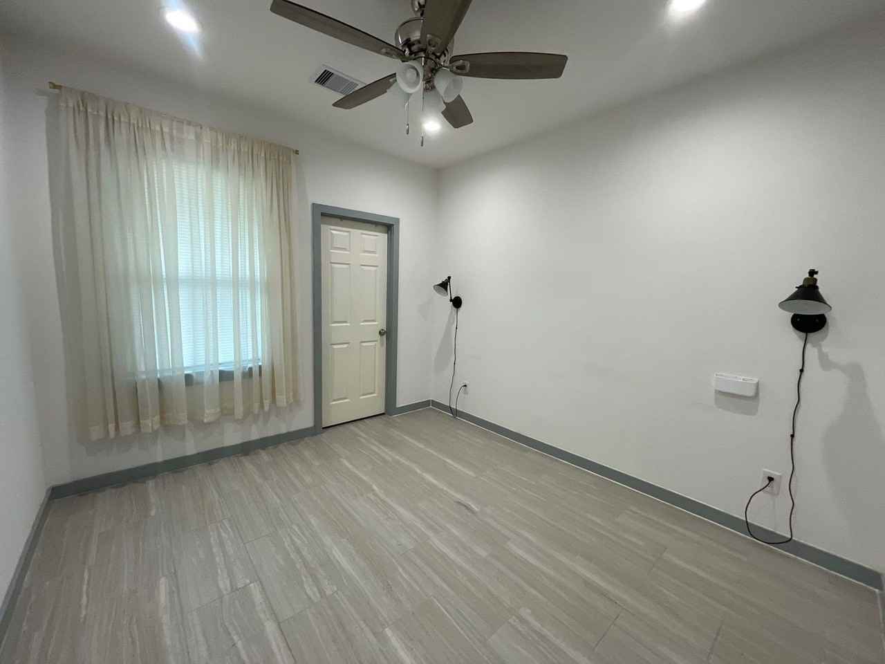 5226 Ridgevan Dr - Photo 7 of 35