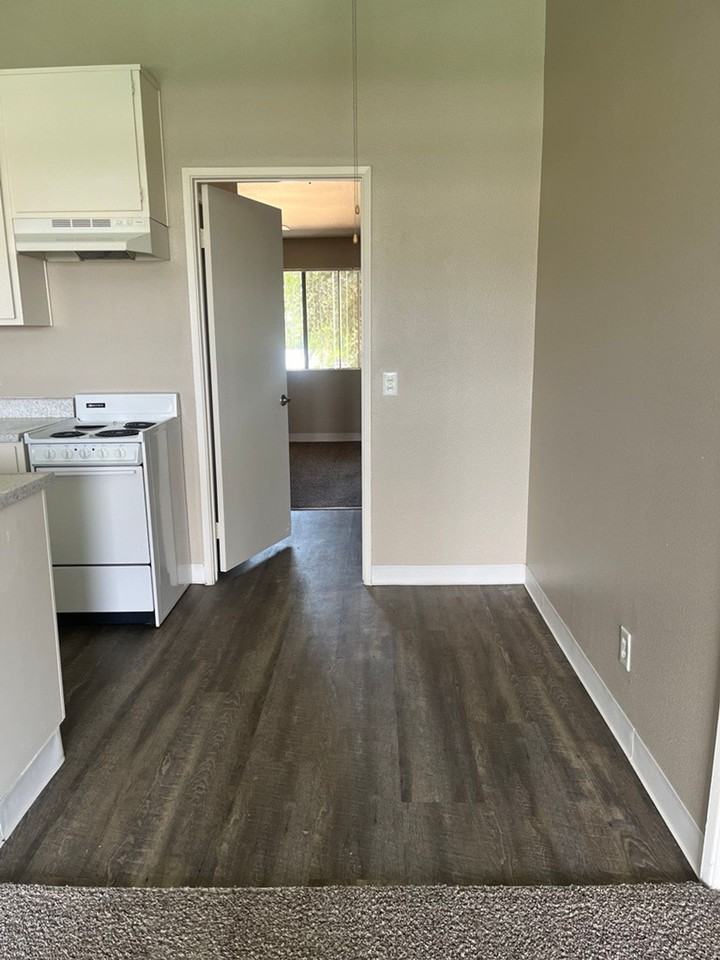 Park Yale Senior Apartments - Photo 4 of 7