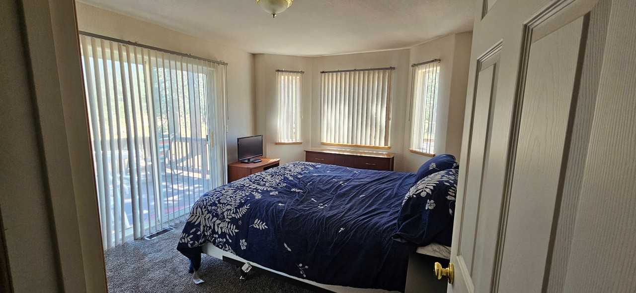 2454 Blitzen Rd - Photo 3 of 45