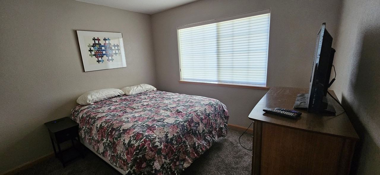 2454 Blitzen Rd - Photo 5 of 45