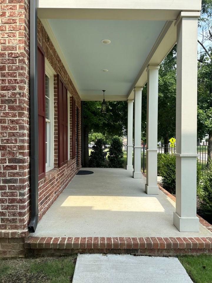 637 Adams Ave - Photo 3 of 21