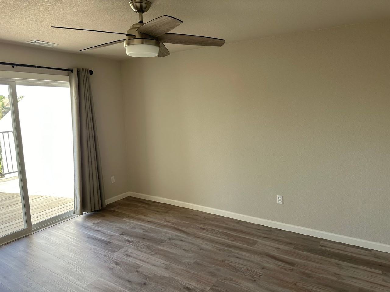 5824 Yawl St - Photo 7 of 17