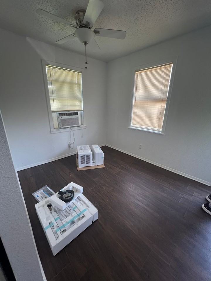 10584 Cleveland Ave - Photo 3 of 12