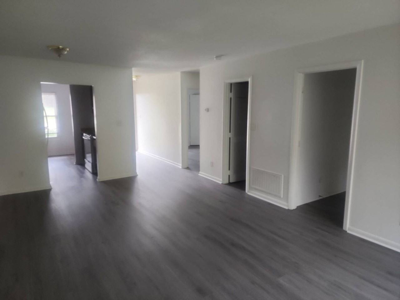 3119 Woodpecker Ct - Photo 6 of 36