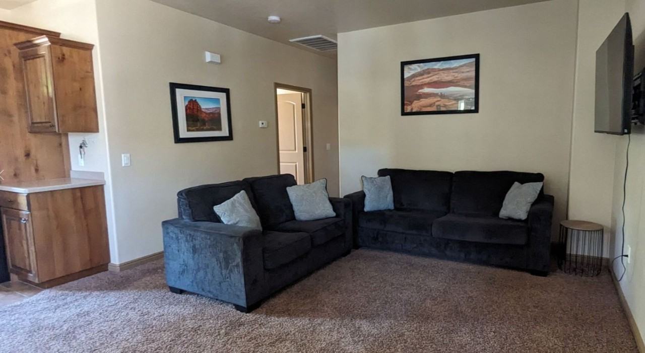1177 Northfield Rd - Photo 3 of 12