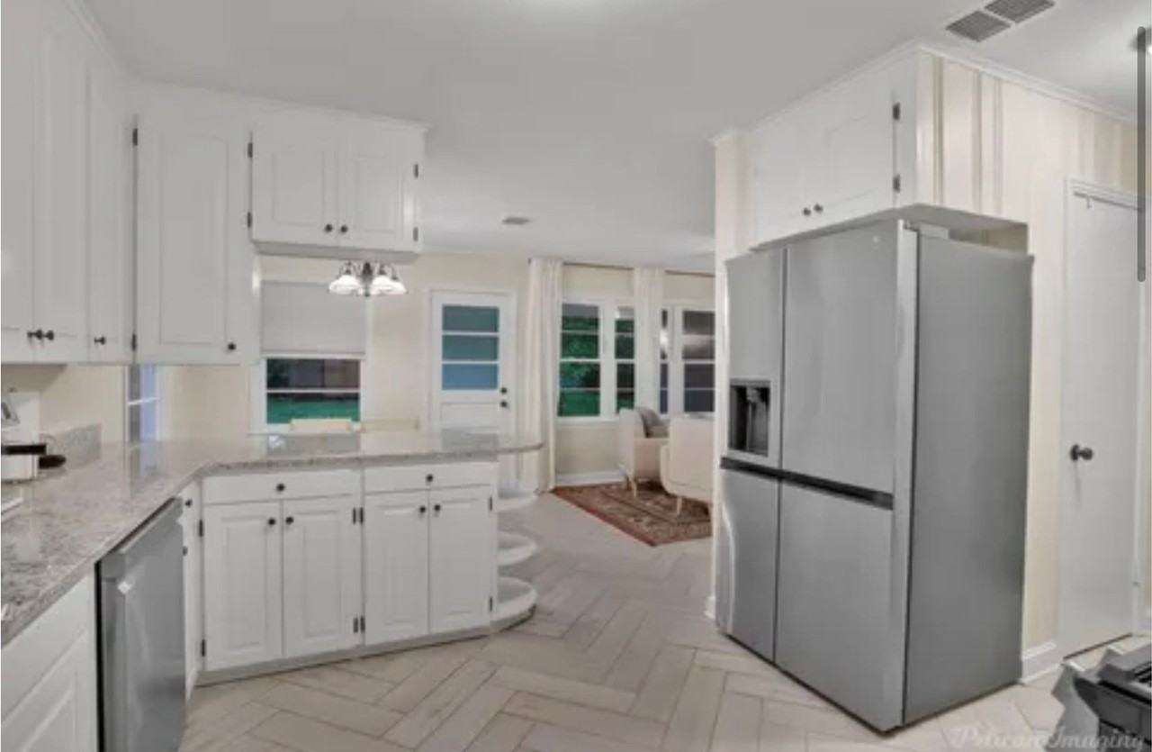 237 Carrollton Ave - Photo 7 of 17