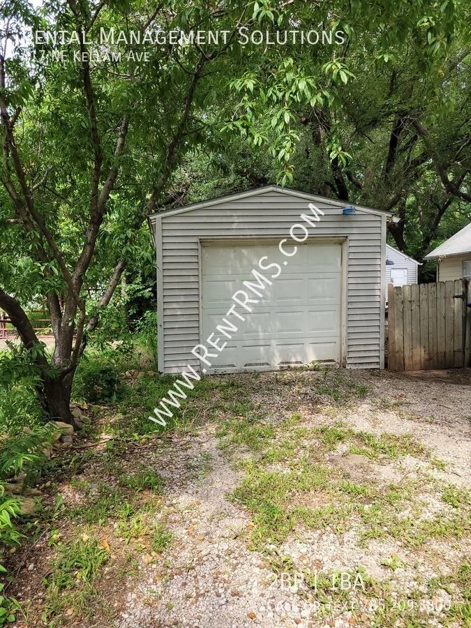 417 Ne Kellam Ave - Photo 3 of 18