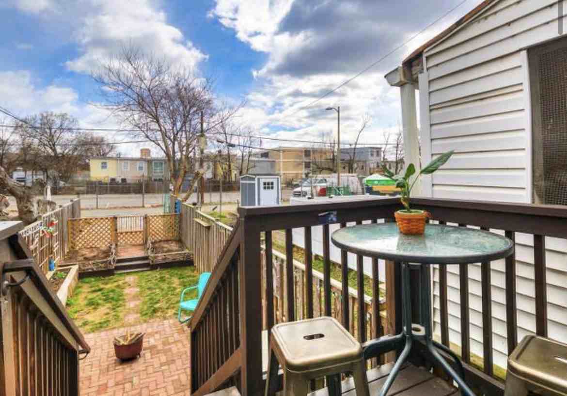 733 18th Street Northeast - Photo 3 of 17