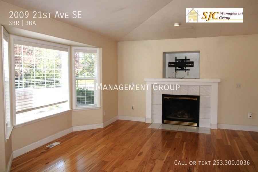 2009 21st Ave Se - Photo 2 of 17