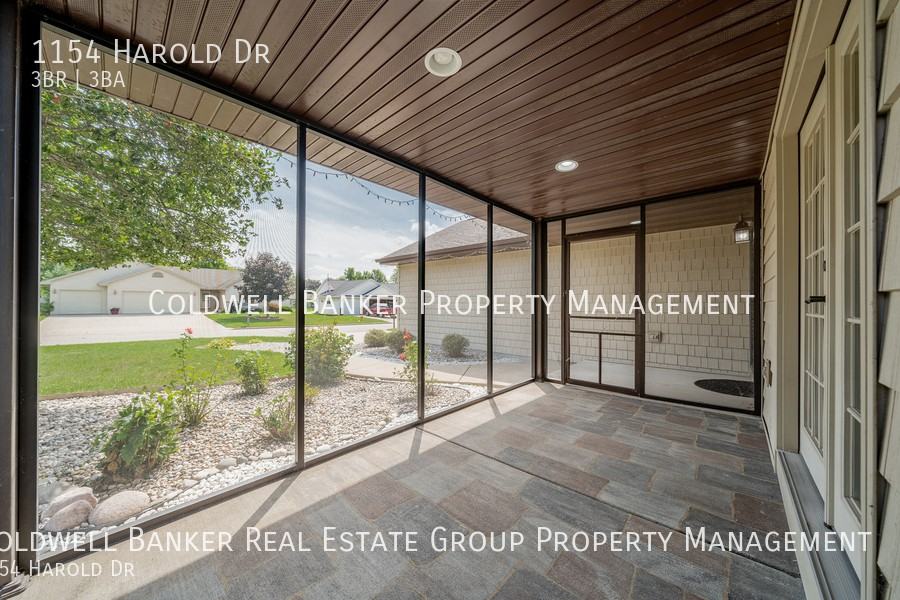 1154 Harold Dr - Photo 3 of 36