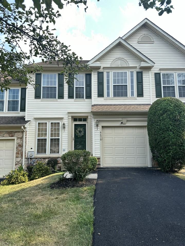 4478 Honeysuckle Ln #4478 - Photo 2 of 29
