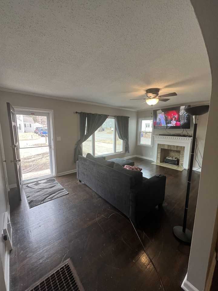 1101 Pomeroy St #NA - Photo 2 of 12