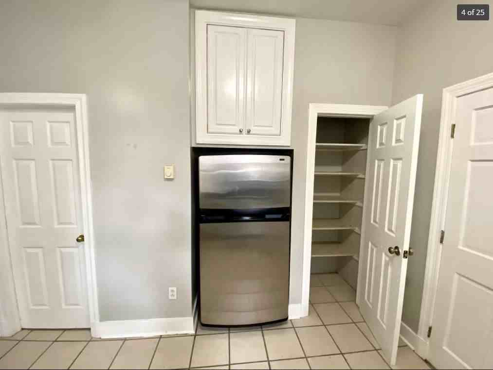 2206 Parkwood Avenue #NA - Photo 3 of 17