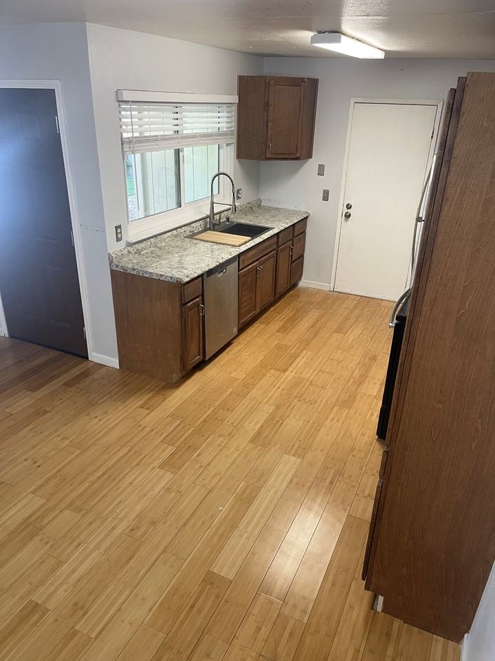 3021 Lillard Dr #NA - Photo 6 of 11