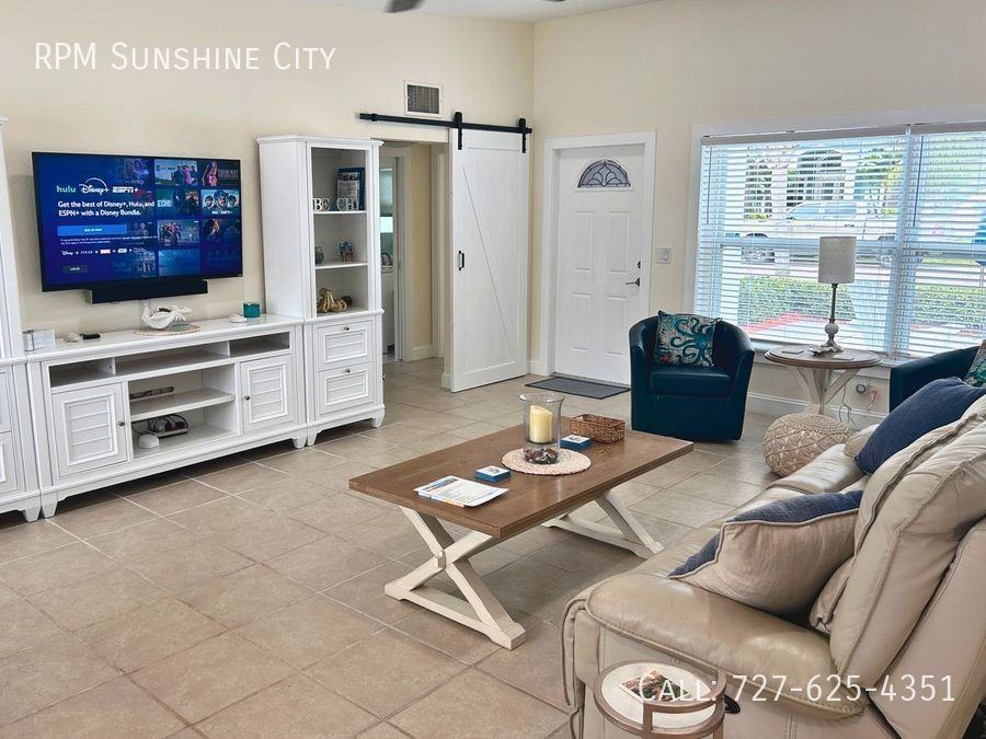 165 Mineola Dr W - Photo 3 of 23