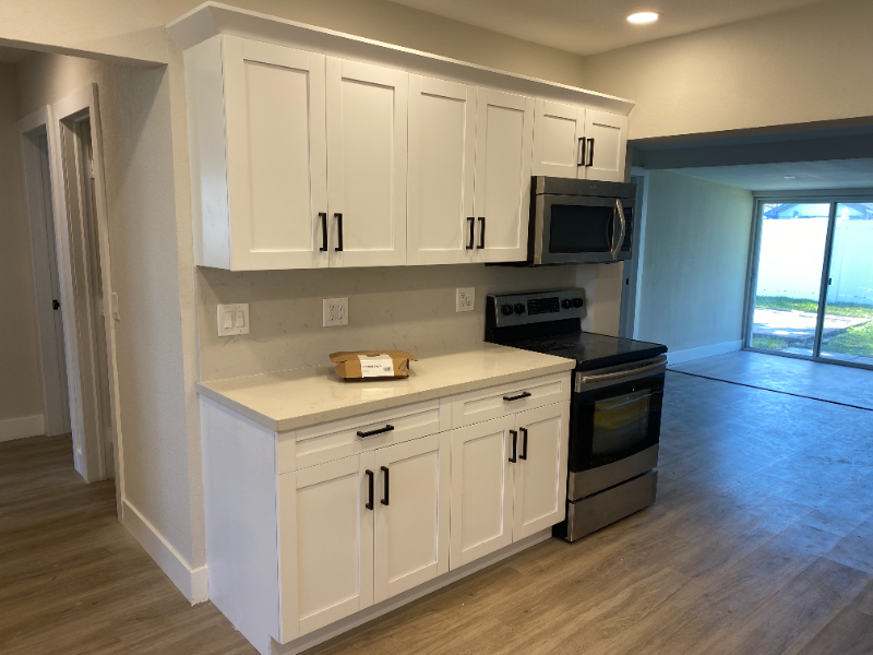 1421 Se 4th Ave - Photo 3 of 11