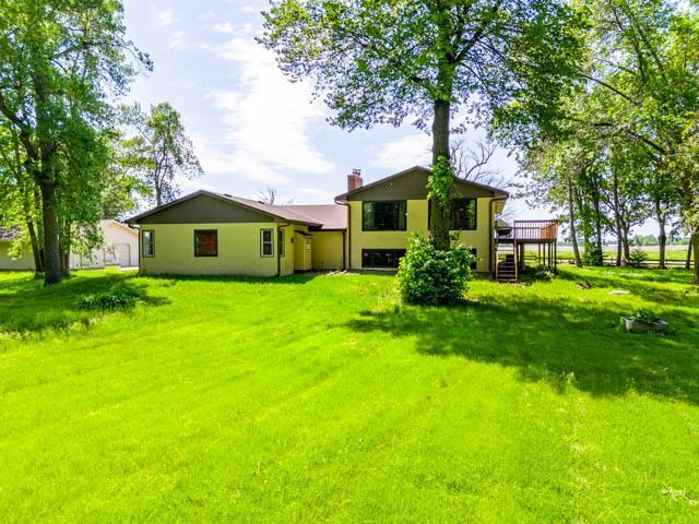 23360 Oakdale Dr - Photo 3 of 20