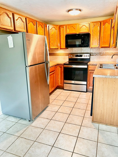 834 Wadsworth Rd #B1 - Photo 3 of 32