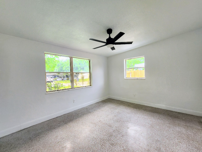 5311 5Th St Ct W - Photo 4 of 12