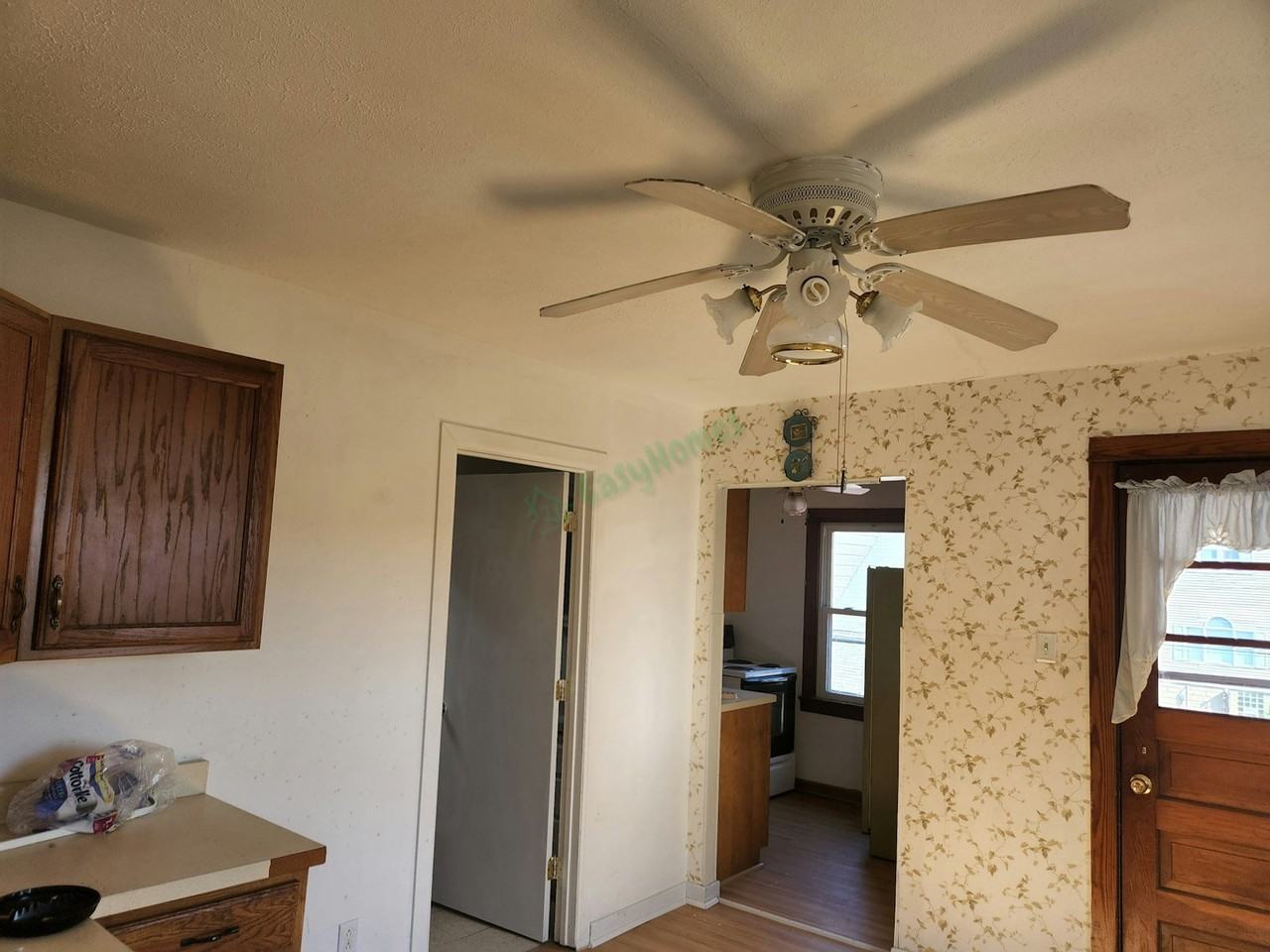 145 Virginia Street - Photo 5 of 10