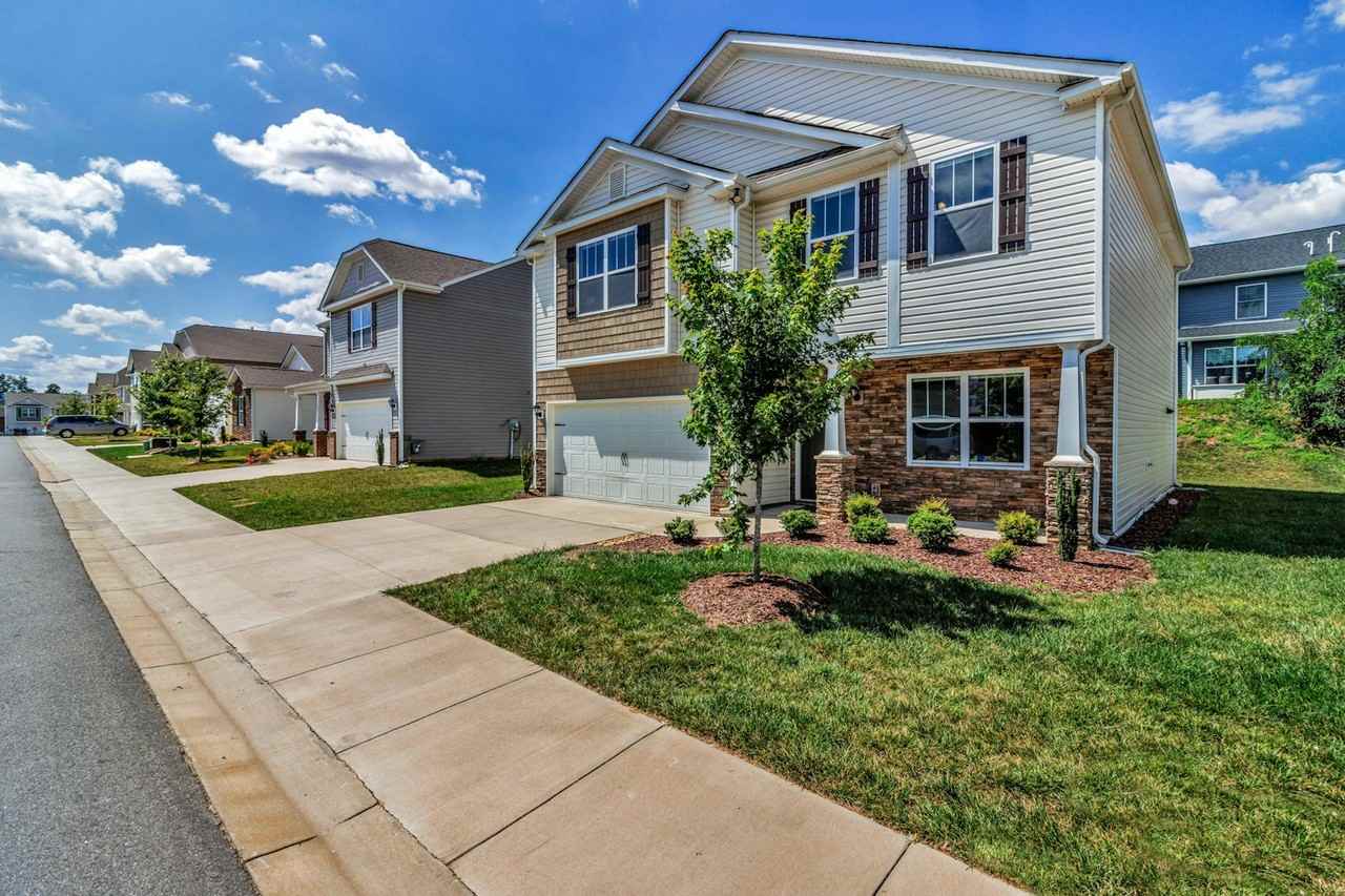 305 Woodnettle Lane - Photo 2 of 40