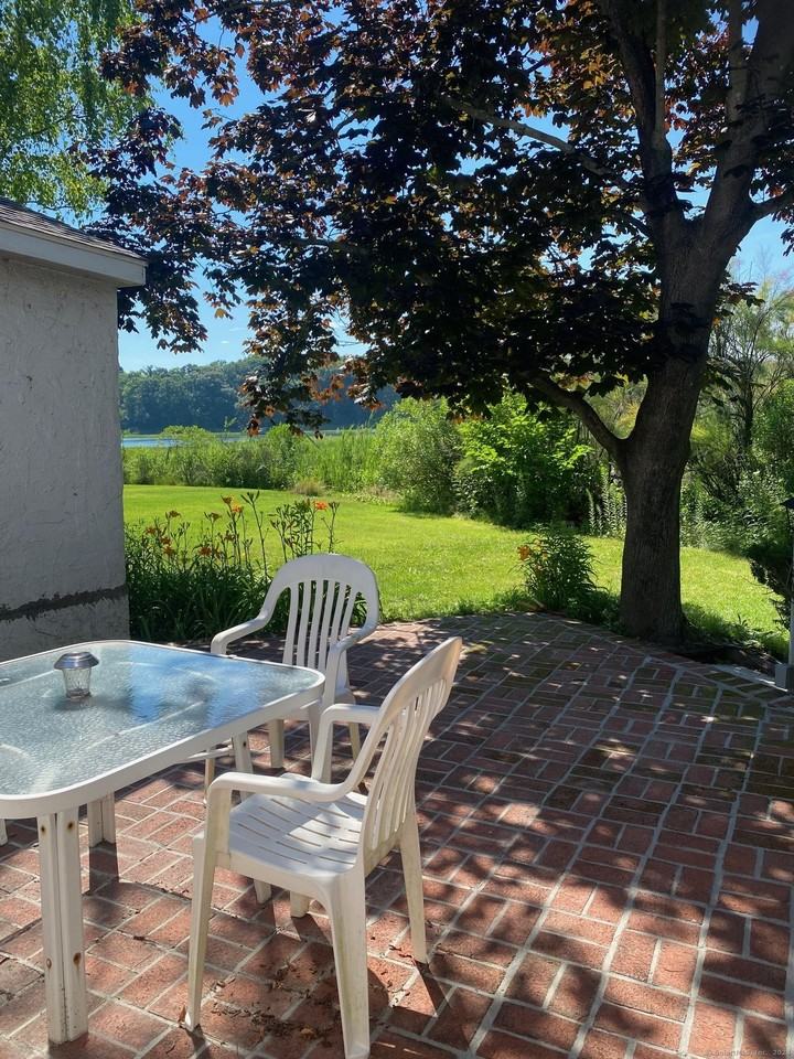 15 W Point Rd - Photo 3 of 13