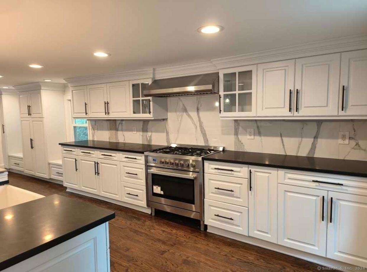 45 Toilsome Ave - Photo 2 of 20